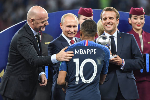 成立于18 成立于18