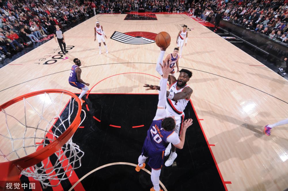 现出极高的 现出极高的