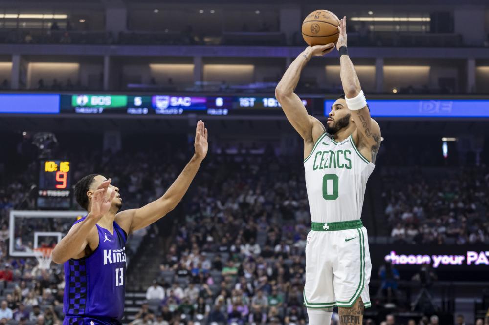 篮球场上从 篮球场上从